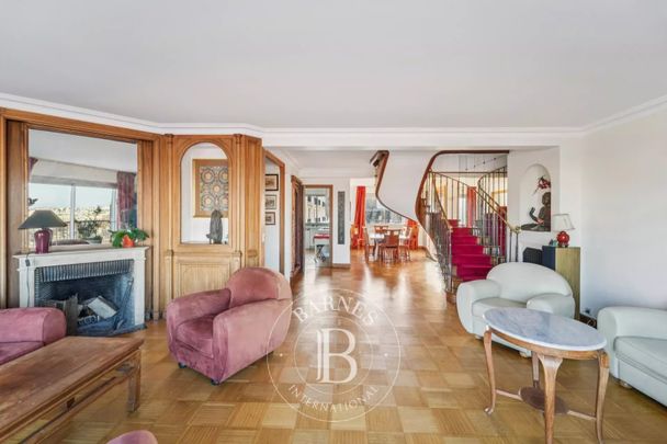 Tout savoir sur cet appartement dans le quartier Gros Caillou, à Paris 7ème - Photo 1