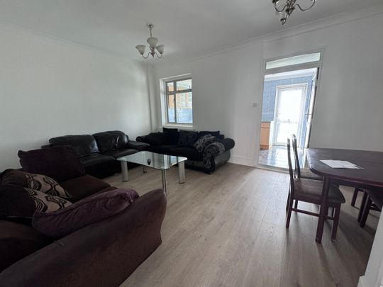 4 Bed Semi-Detached House, Shakespeare Crescent, E12 - Photo 1