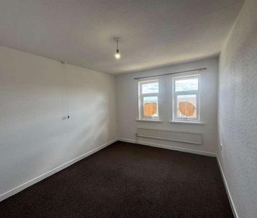 Brook Gardens, Dewsbury, WF13 - Photo 2