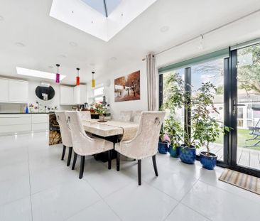 5 bedroom detached house to rent - Photo 6