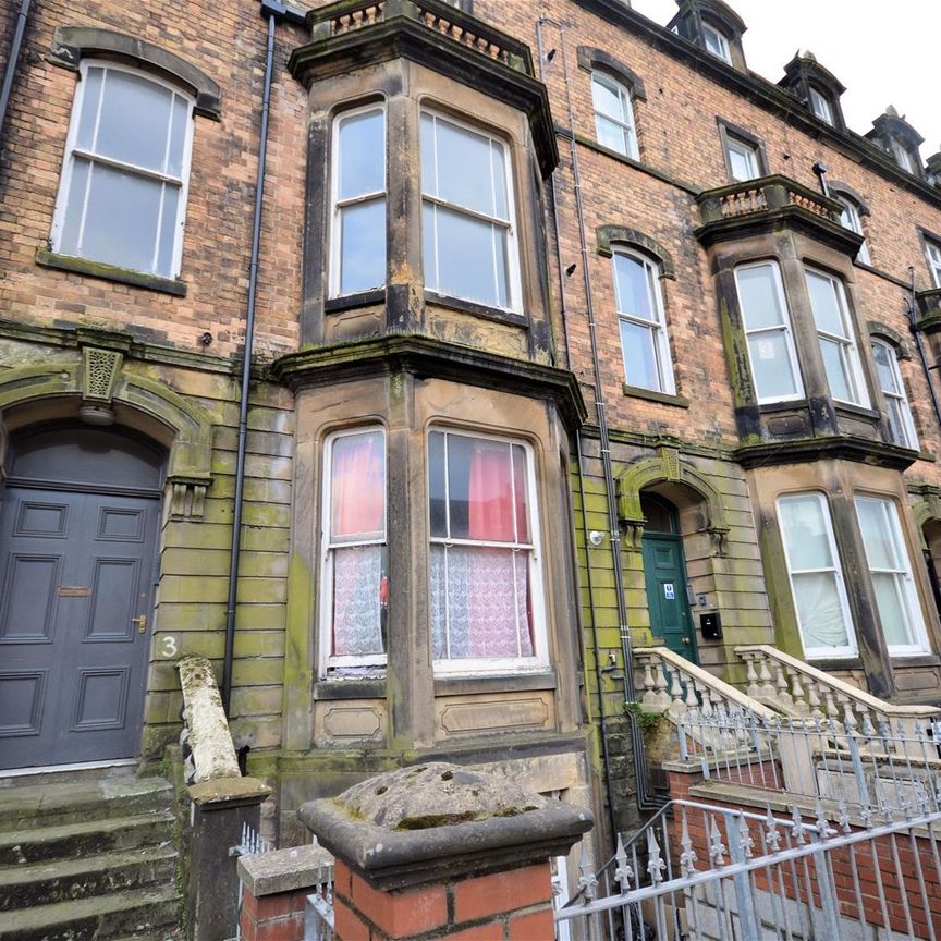West Park Terrace, Scarborough - Photo 1