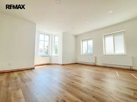 Pronájem bytu 2+kk, Masarykovo náměstí, Police nad Metují - Фото 4