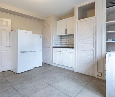 3 bedroom flat to rent - Photo 6