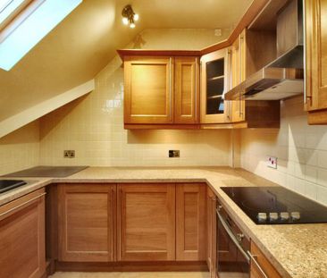 3 bedroom flat to rent - Photo 4