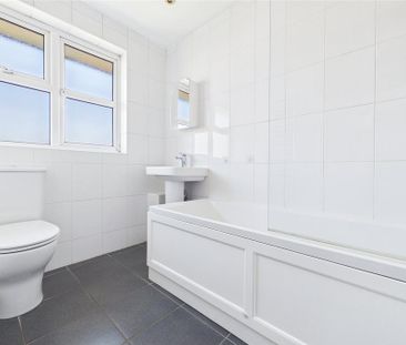 3 bedroom detached house to rent - Photo 6