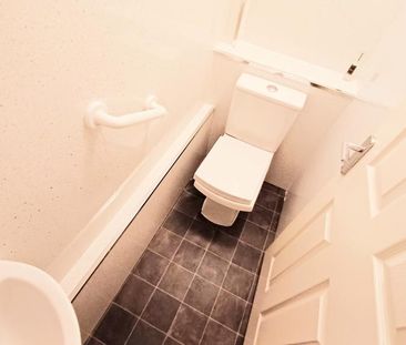 3 bedroom terraced house to rent - Photo 6