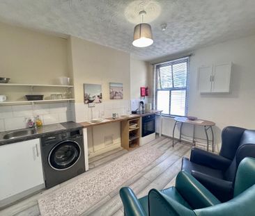 1 bedroom flat to rent - Photo 4