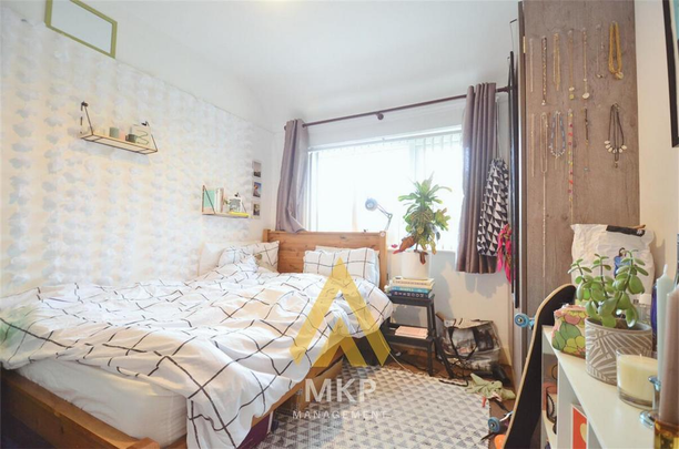 4 bedroom terraced house to rent - Photo 1