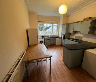 8 bedroom semi-detached house to rent - Photo 1