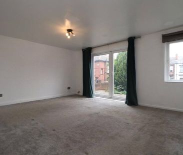 3 bedroom terraced to rent Privilege Street, Leeds, West Yorkshire,... - Photo 3