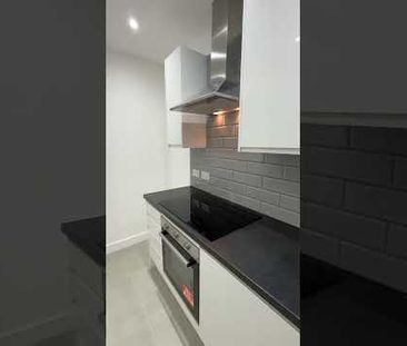 4 Bed Terraced House, The Green, W3 - Photo 5