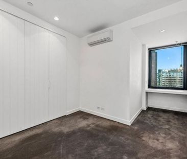 Spacious Unfurnished 2-Bedroom Luxury Apartment with Car Park - Photo 3