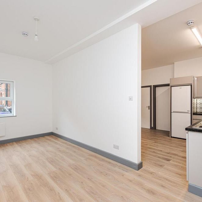 Studio to rent - Photo 1