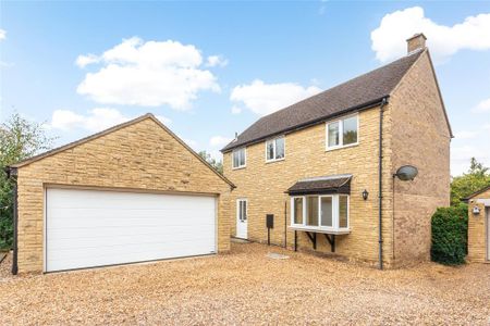 4 bedroom detached house to rent - Photo 2