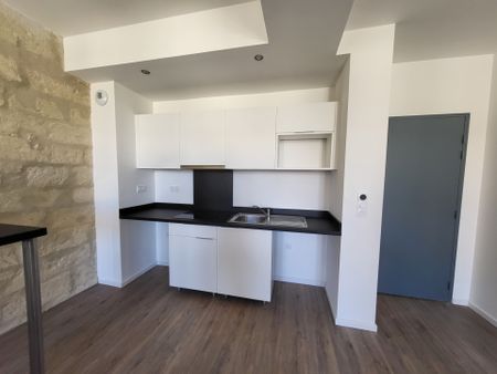 Location Appartement 2 pièces 46m² SOMMIERES 30250 - Photo 5