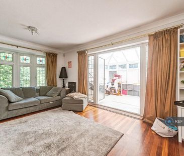 3 bedroom detached house to rent - Photo 3