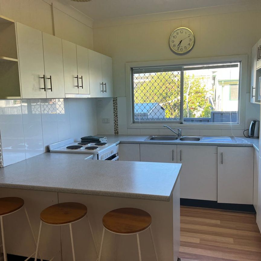 4 bedrooms available - student accommodation!! - Photo 1