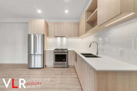 Condo in Coquitlam, BC - Photo 4