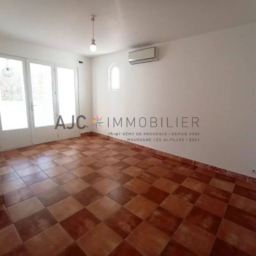 APPARTEMENT T2 + JARDIN, COUR ET PARKING - Photo 1