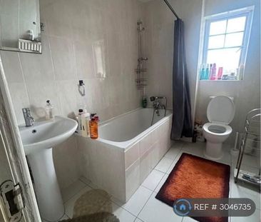 1 bedroom in a house share to rent - Photo 5