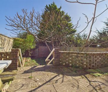 4 bedroom terraced house to rent - Photo 1