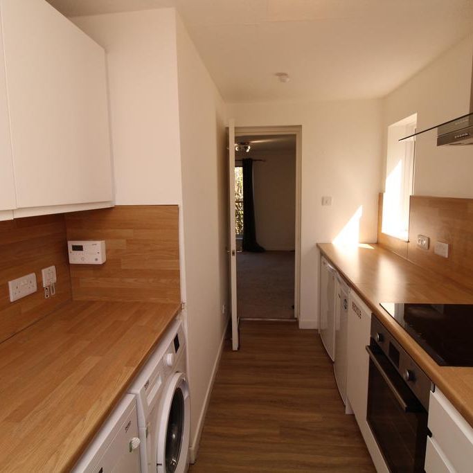 3 bedroom flat to rent - Photo 1