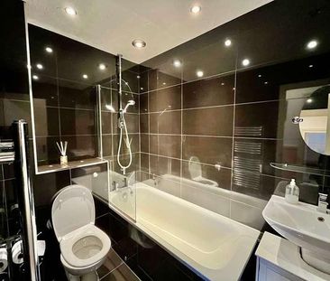 Park Lodge/ St Albans Road, Watford, WD25 - Photo 3