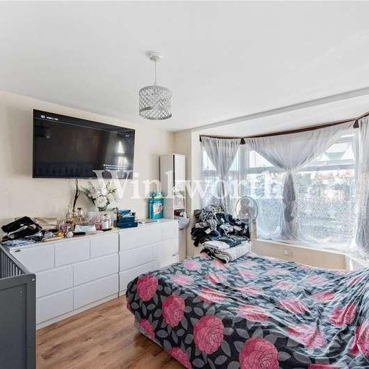 Orpington Gardens, London, N18 - Photo 1