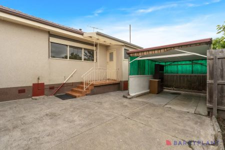 “CHARMING 2 BEDROOM PROPERTY: SOLID & WELL-LOVES FAMILY HOME” - Photo 5