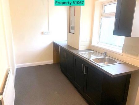 2 bedroom terraced house to rent - Photo 4