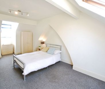 3 bedroom terraced house to rent - Photo 3