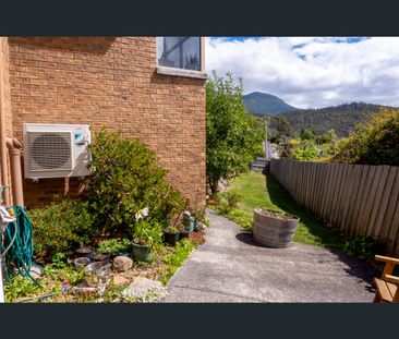 16 Lighton Way, Lenah Valley, Tas 7008 - Photo 3