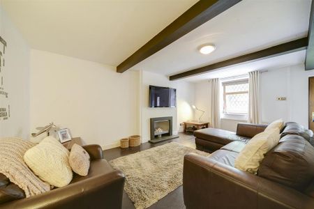 2 bedroom terraced house to rent - Photo 4