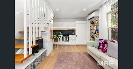 Bright and spacious home - Photo 2