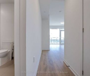 BRAND NEW 2 BEDS 2 BATHS MILLION DOLLAR SKYLINE VIEWS - Photo 1