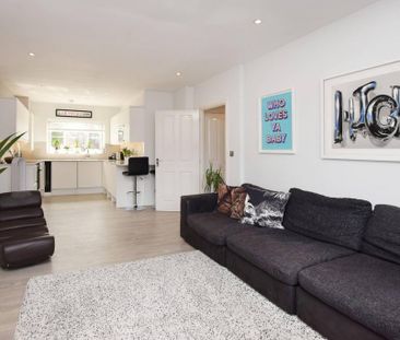 2 bedroom flat to rent - Photo 5