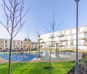 Altius Court, Highams, E4 - Photo 5