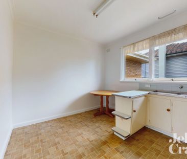 11/10-14 Clyde Street, Surrey Hills - Photo 3