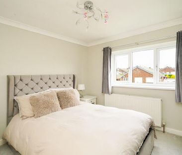 4 bedroom detached house to rent - Photo 6