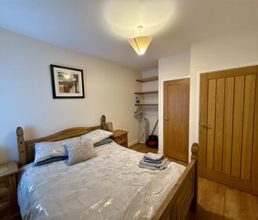 Flat 2, 245 Caernarfon Road - Photo 1