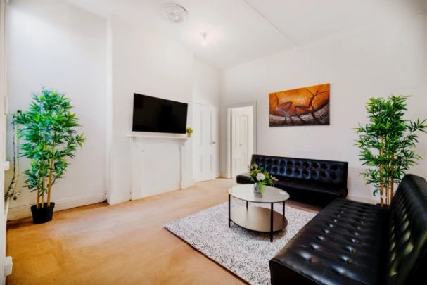 604 Crown St, Sydney - Photo 1