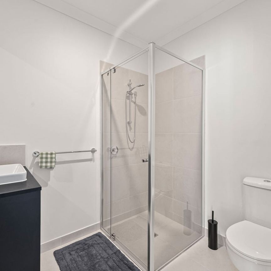 🏡 BRAND NEW CO-LIVING | ALL BILLS INCLUDED | FULLY FURNISHED | CLYDE - Photo 1