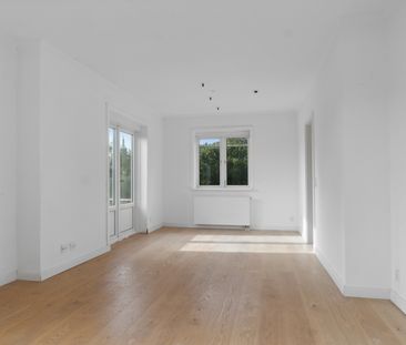 Renoveret 3 plans villa med skøn have, Aarhus N - Photo 2