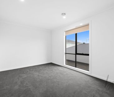 Impressive Family Residence in the Heart of Donnybrook - Photo 4
