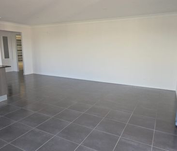 62 Commander Parade, Shoal Point, Qld 4750 - Photo 4