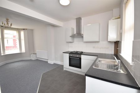 Moorland Road, Birkenhead - Photo 4