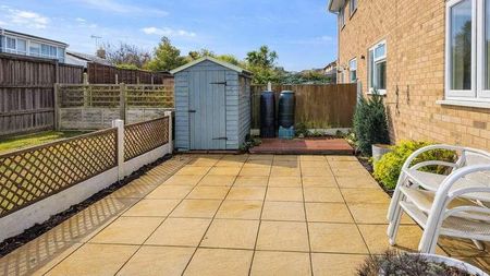 St Annes Drive, Herne Bay, CT6 - Photo 4