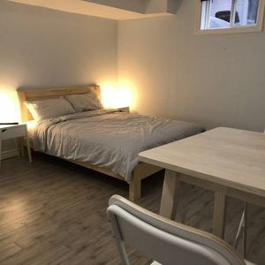 Available Now/Oct 1st Basement Bright furnished bachelor - Photo 2