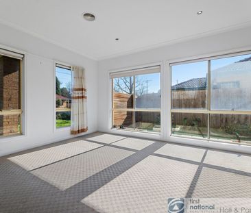 1 / 80 King George Parade, Dandenong - Photo 1