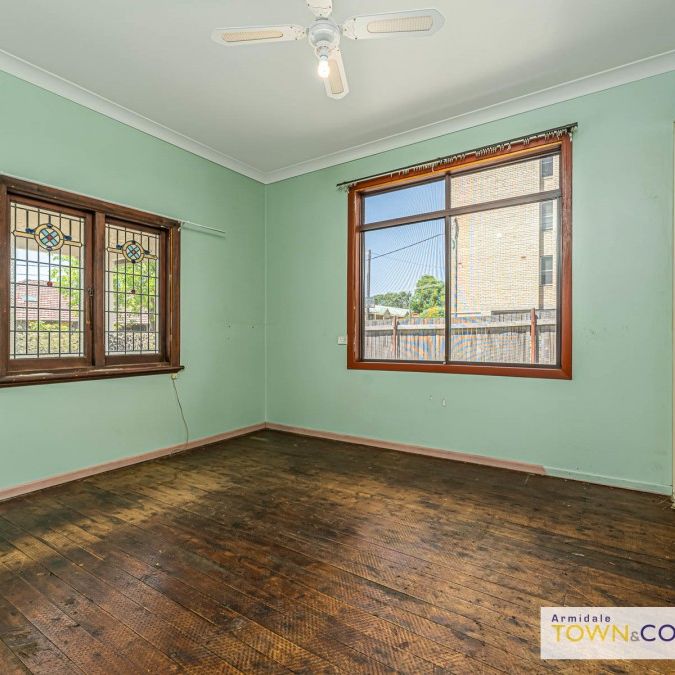 CHARMING 3 BEDROOMS HOME - Photo 1